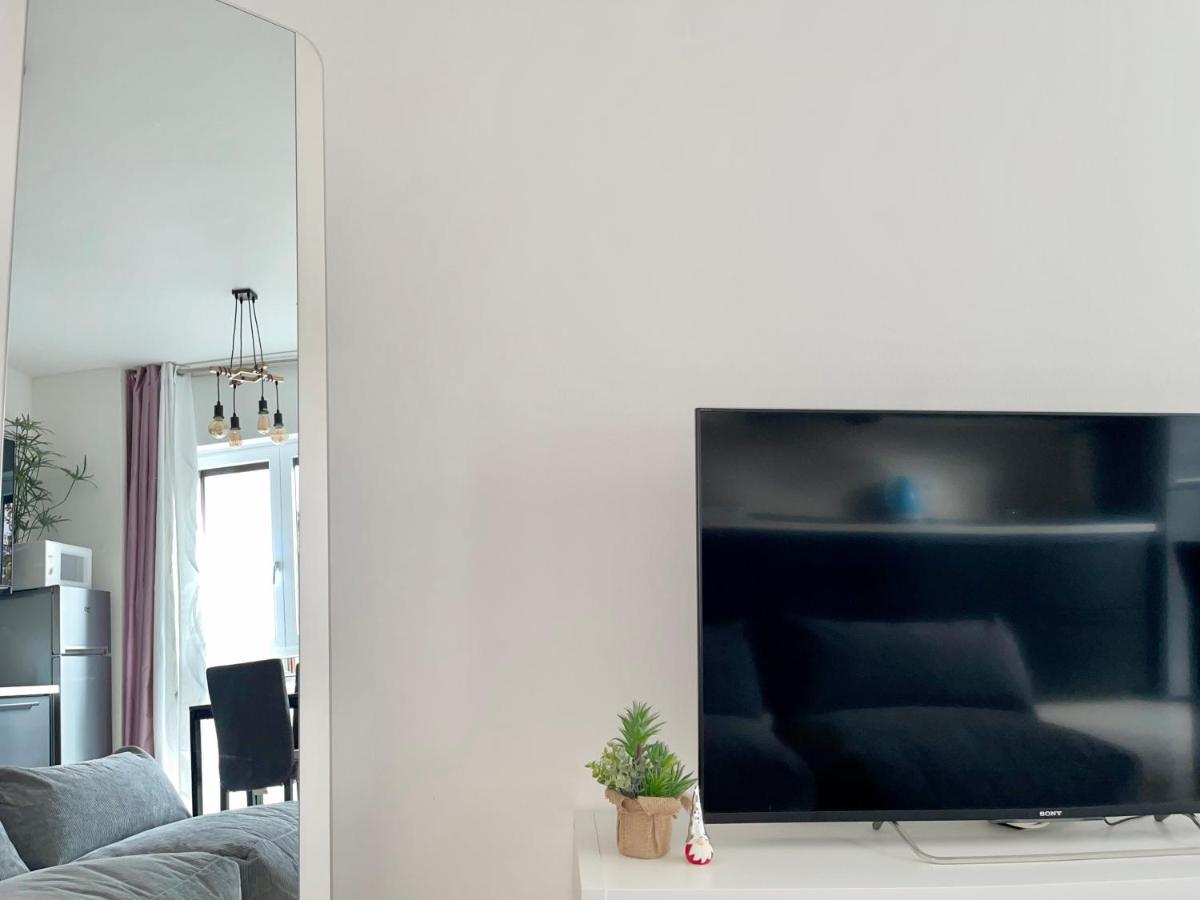 The White House, Modern Apartment In Center Milan Bagian luar foto